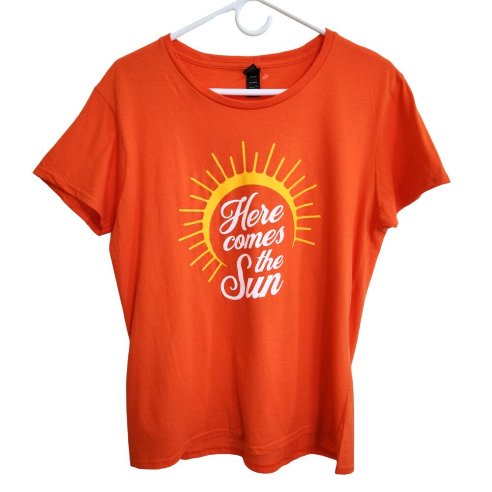 NWOT ANVIL Lightweight Orange Here Comes The Sun Tee Shirt Size Jr L